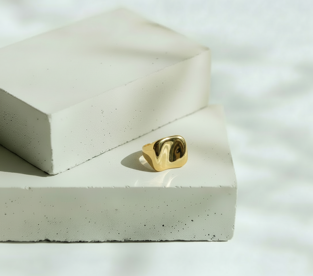 Anillo Dorado Geométrico Liso - Acero Inoxidable