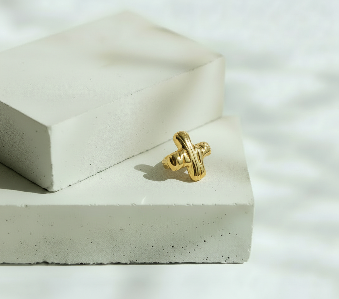 Anillo Dorado X con Líneas - Acero Inoxidable