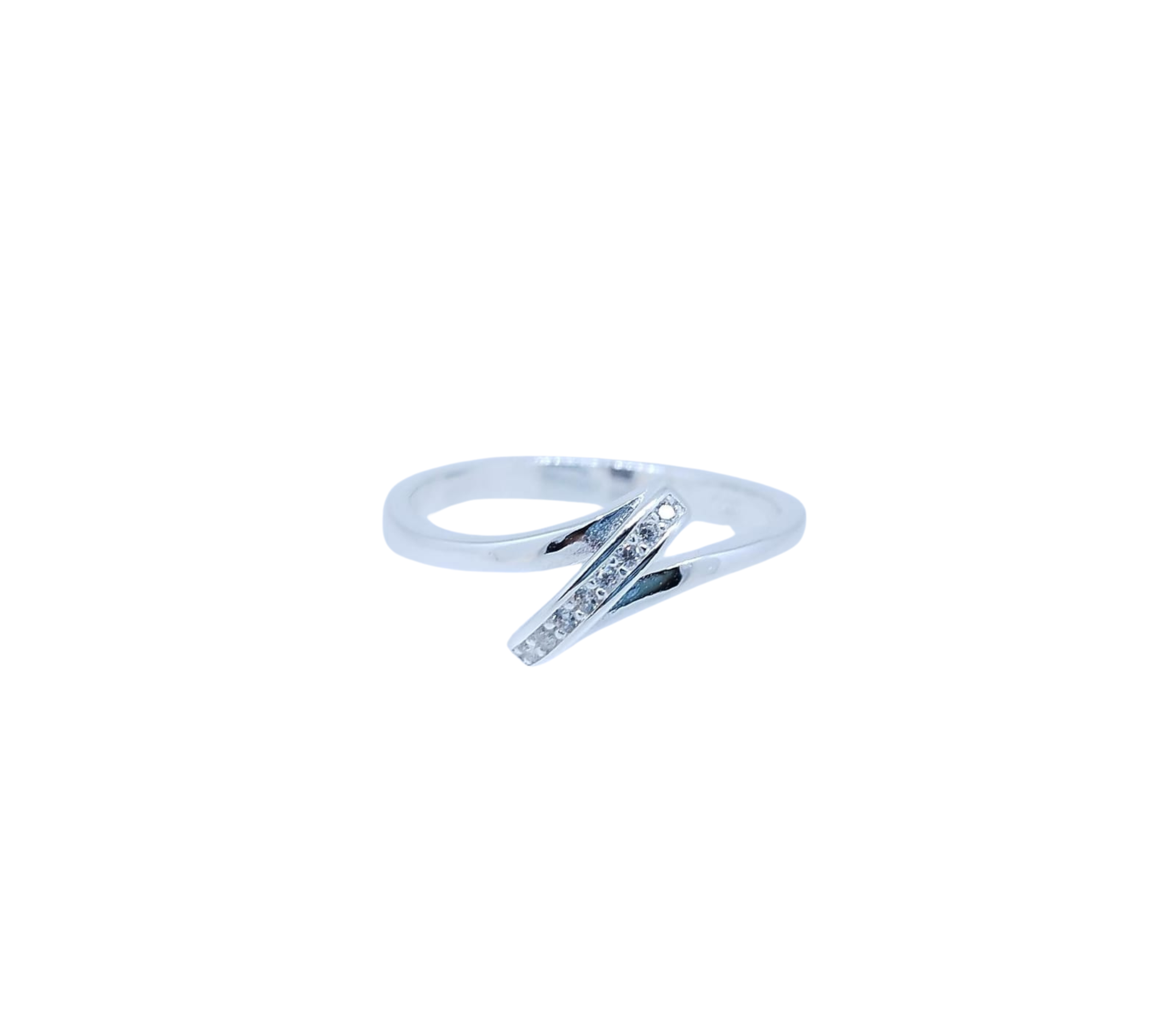 Anillo Plateado Diagonal con Mini Brillos – Plata Italiana