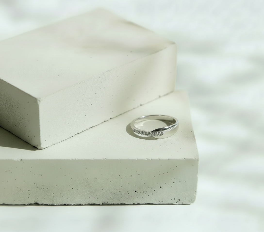 Anillo Plateado Mix Liso y Mini Brillos – Plata Italiana