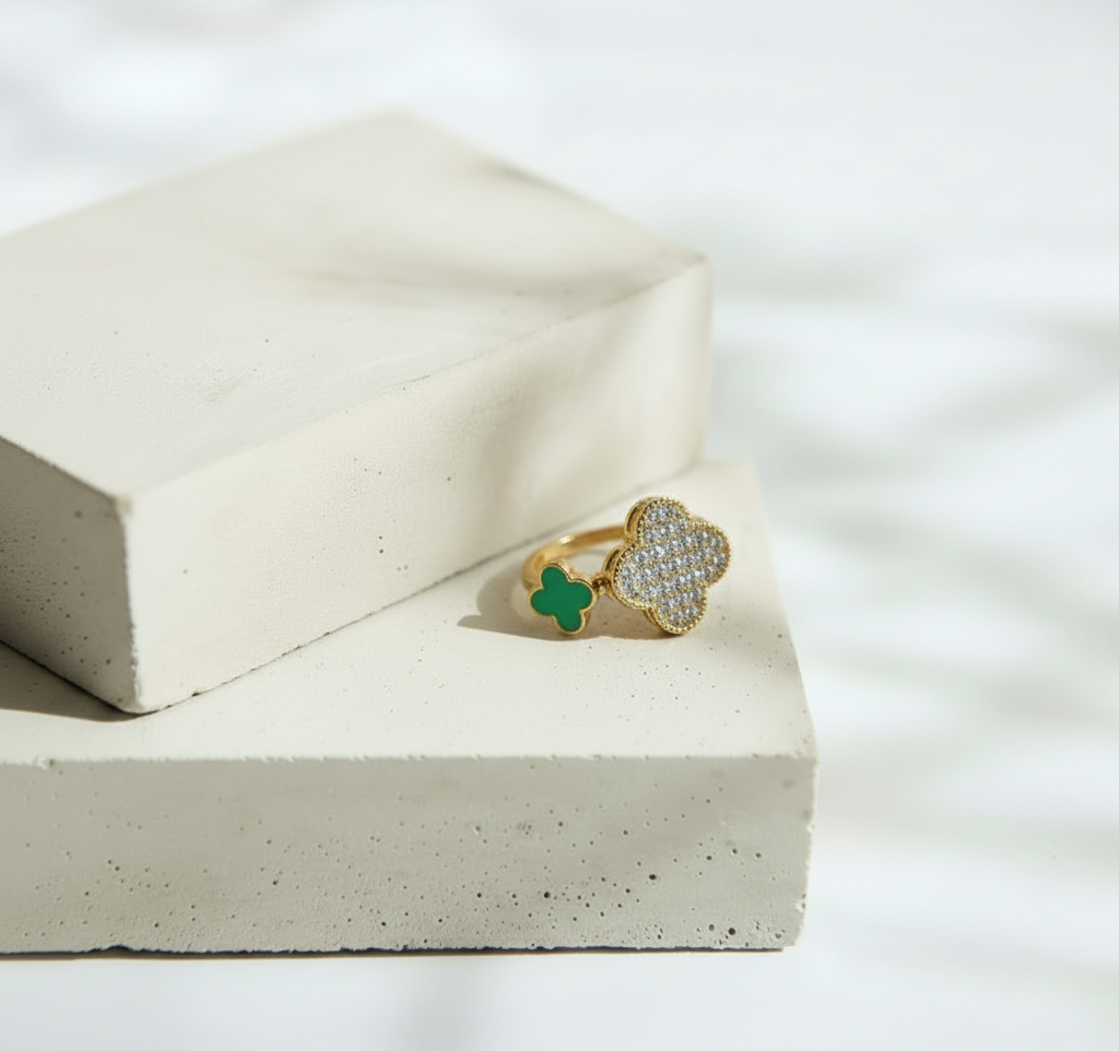 Simulador Dorado de Trébol de Cuatro Hojas con Mini Trébol Verde - Acero Inoxidable