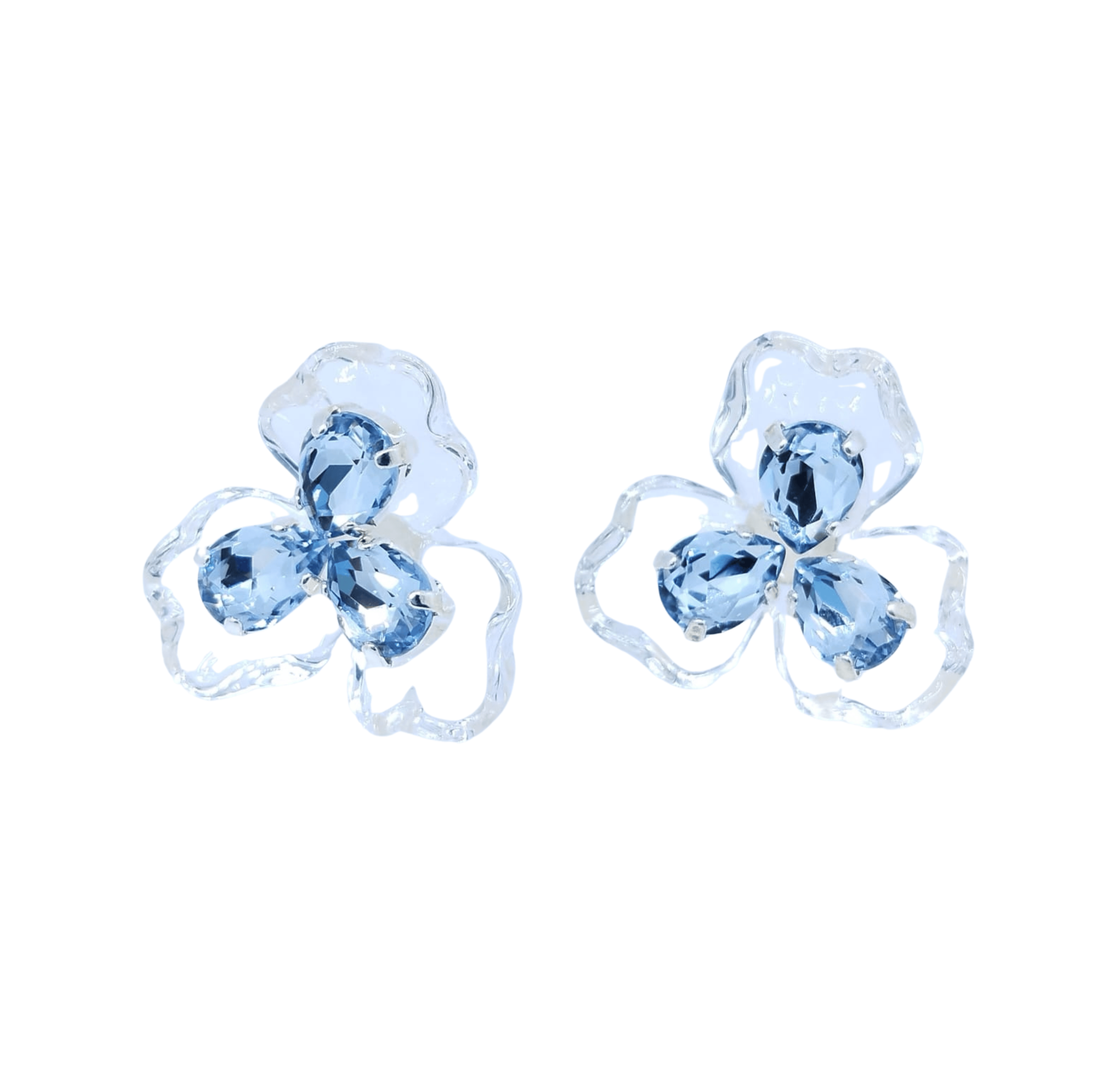 Aretes de Flor Transparente de Tres Pétalos con Tono Azul - Acero Inoxidable