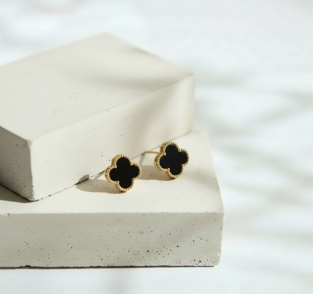Aretes de Trébol Negro con Borde Dorado de Brillos - Acero Inoxidable