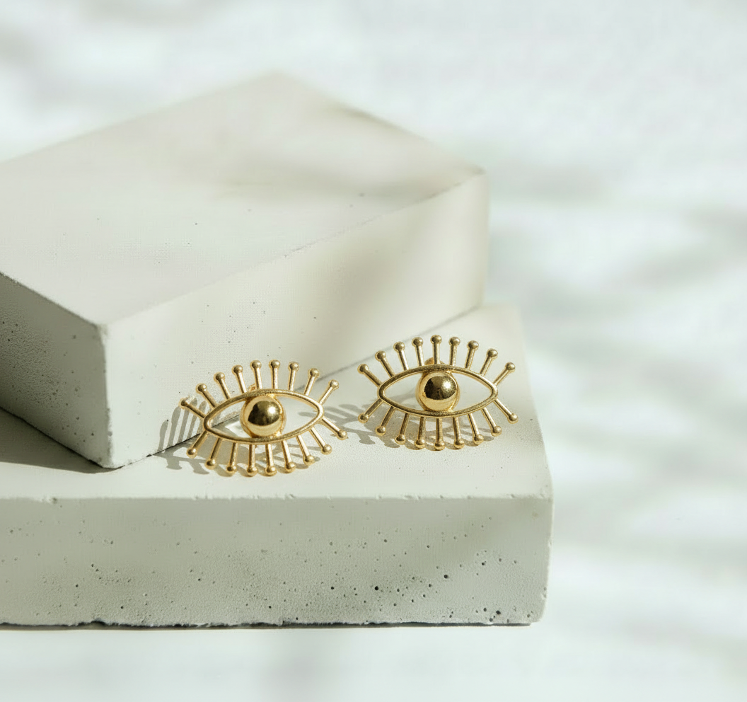 Aretes Dorados de Ojo Protector Moderno – Acero Inoxidable