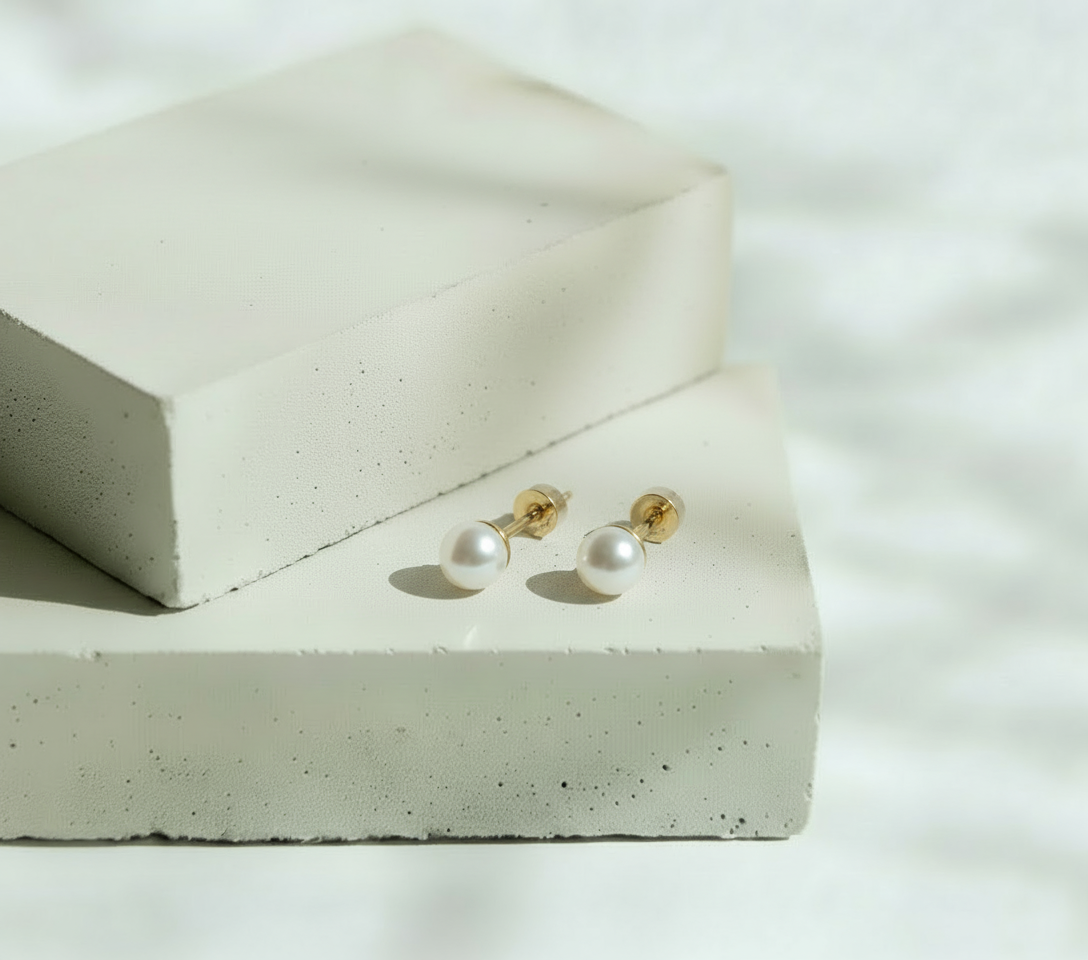 Aretes Dorados Medianos Estilo Perla - Acero Inoxidable