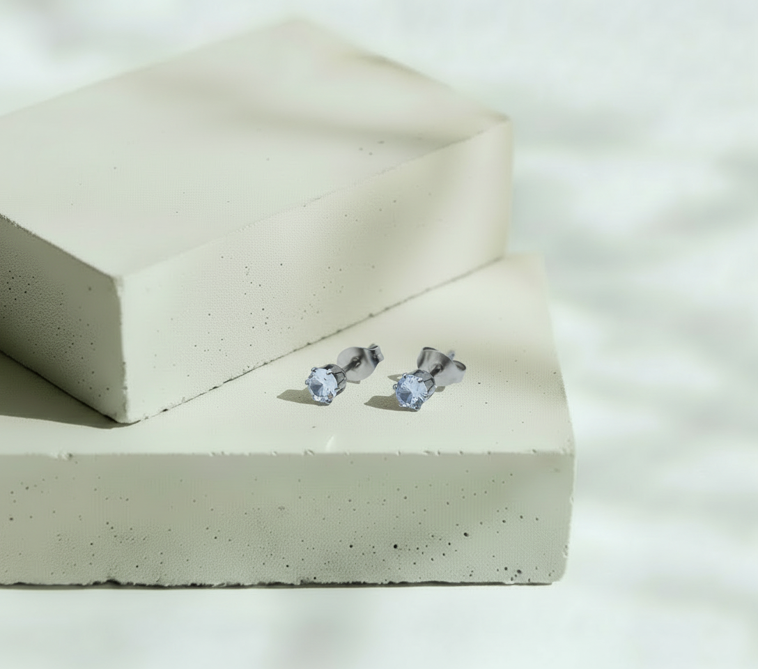 Aretes Plateados Pequeños Brillo Clásico - Acero Inoxidable