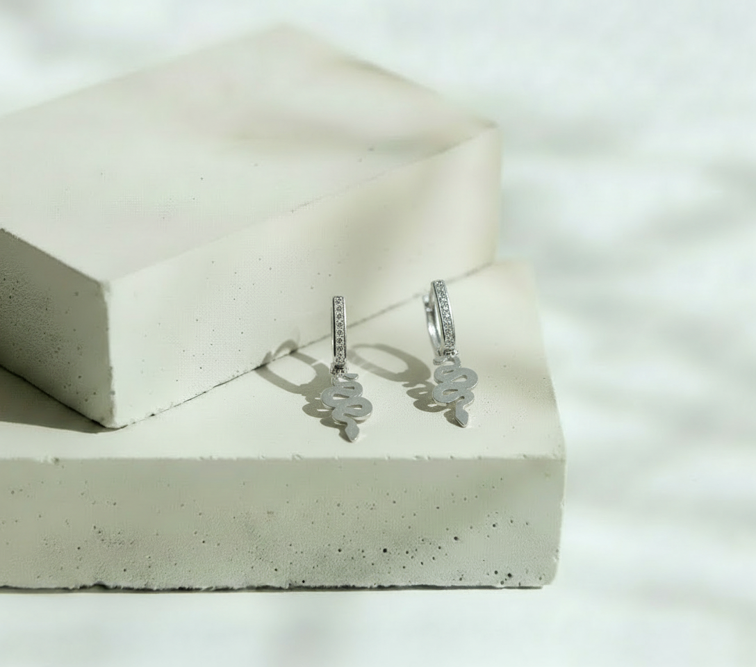 Aretes Serpiente con Mini Brillos - Plata Italiana