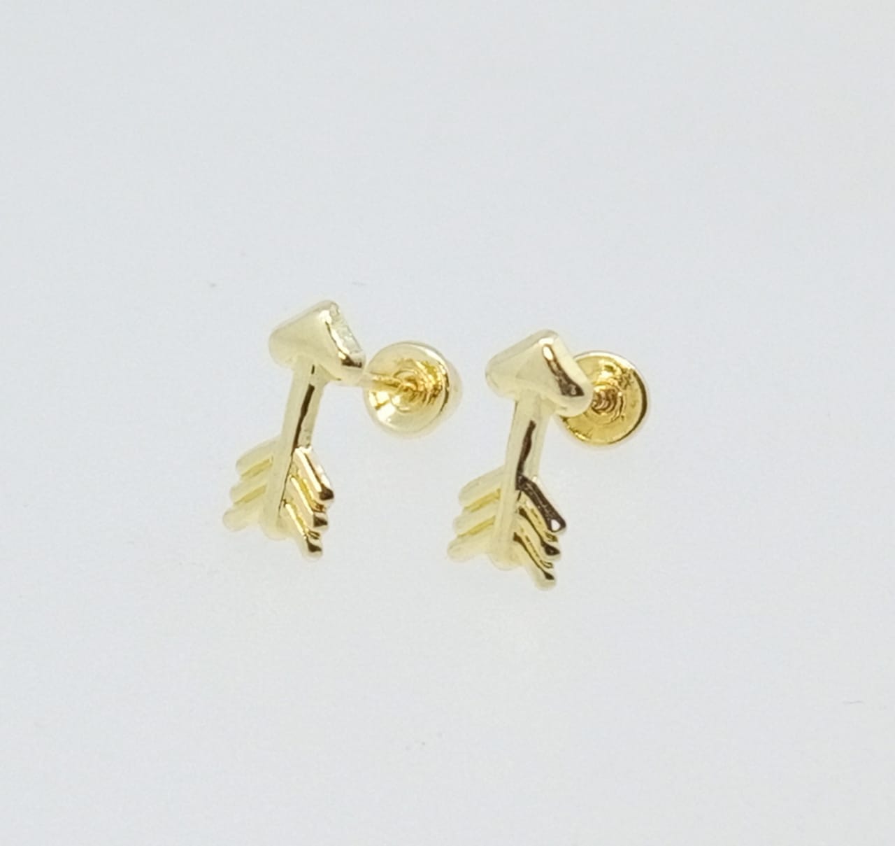 Broquel Oro 10K flechita