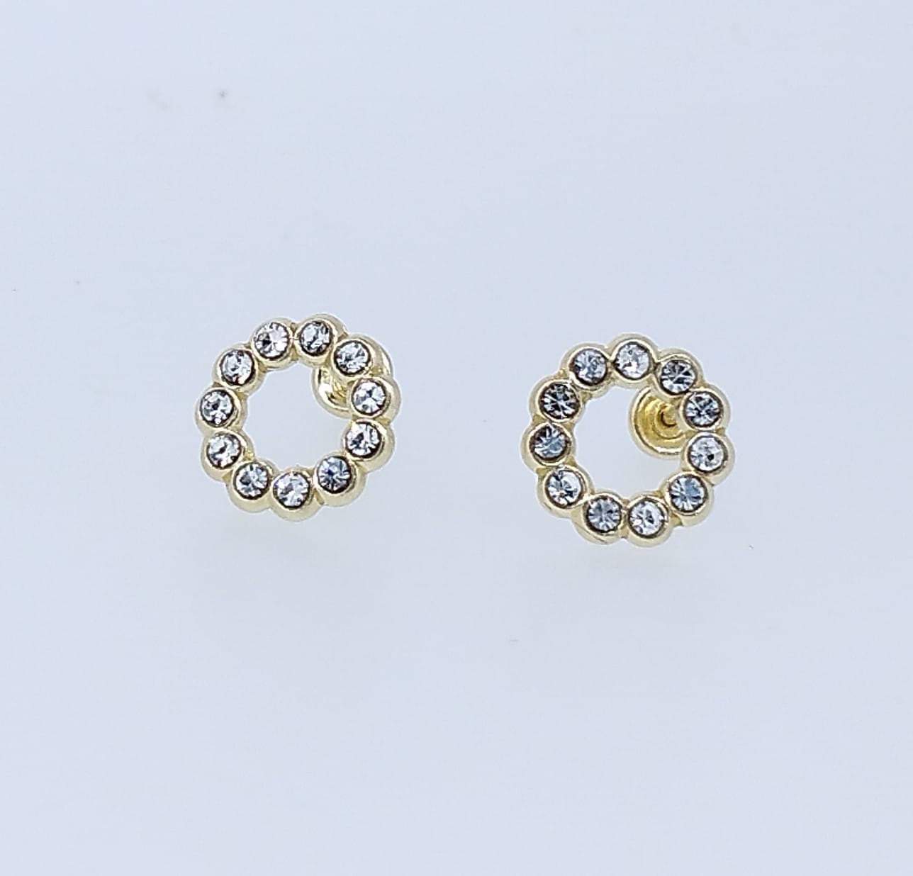 Broquel Oro 10K Circulo con brillos