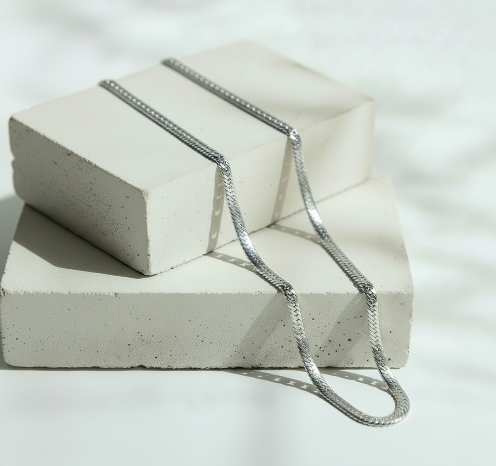 Cadena Plateada de Eslabones Entrelazados Elegantes - Acero Inoxidable