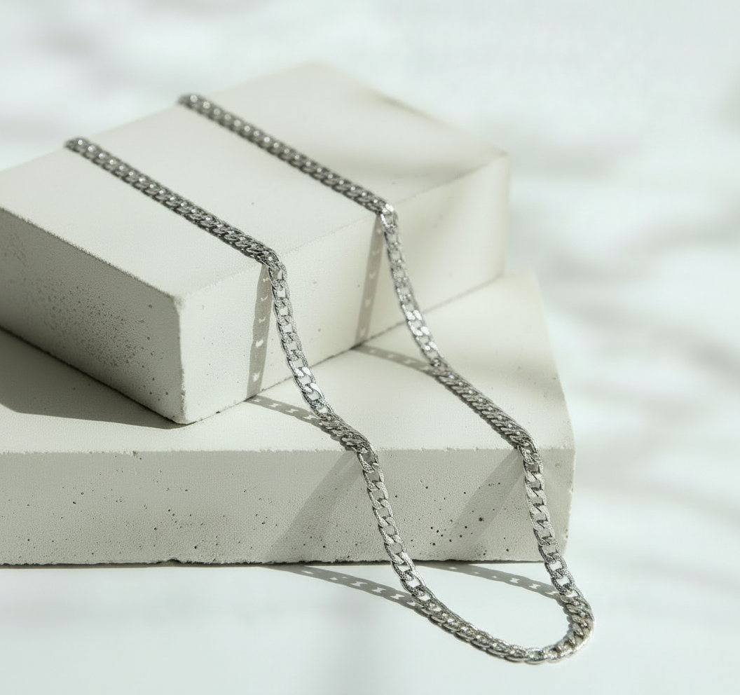 Cadena Plateada de Eslabones Medianos Amplios - Acero Inoxidable