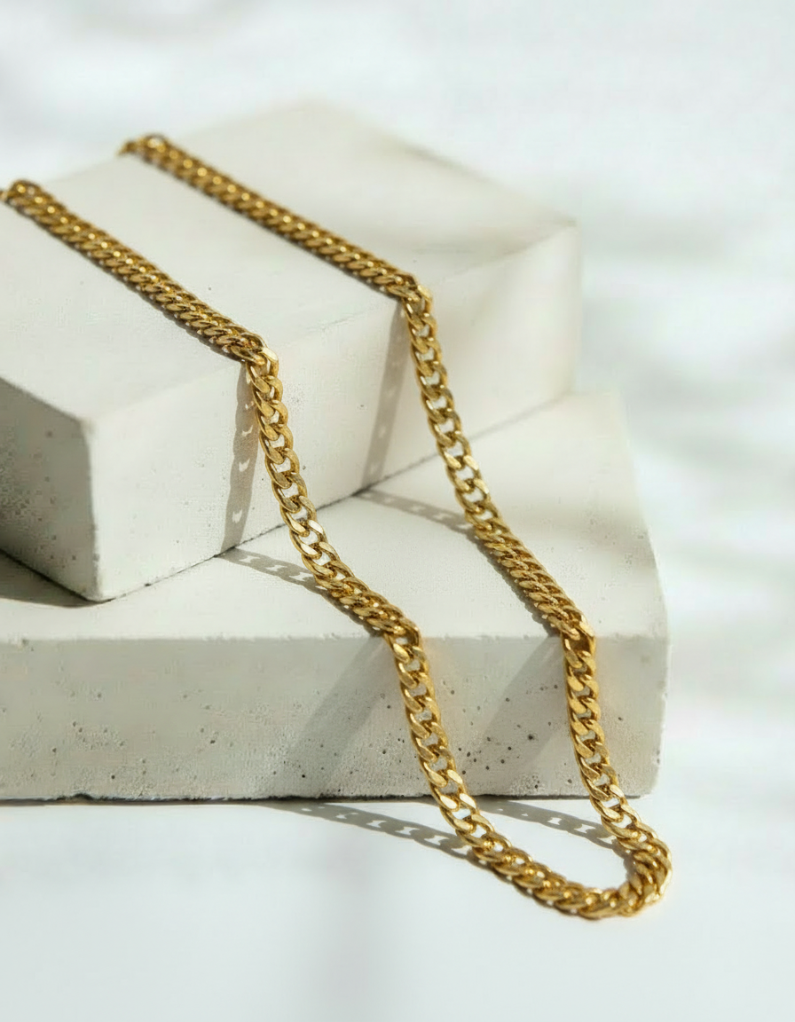 Cadena Dorada de Eslabones Delgados Elegantes - Acero Inoxidable