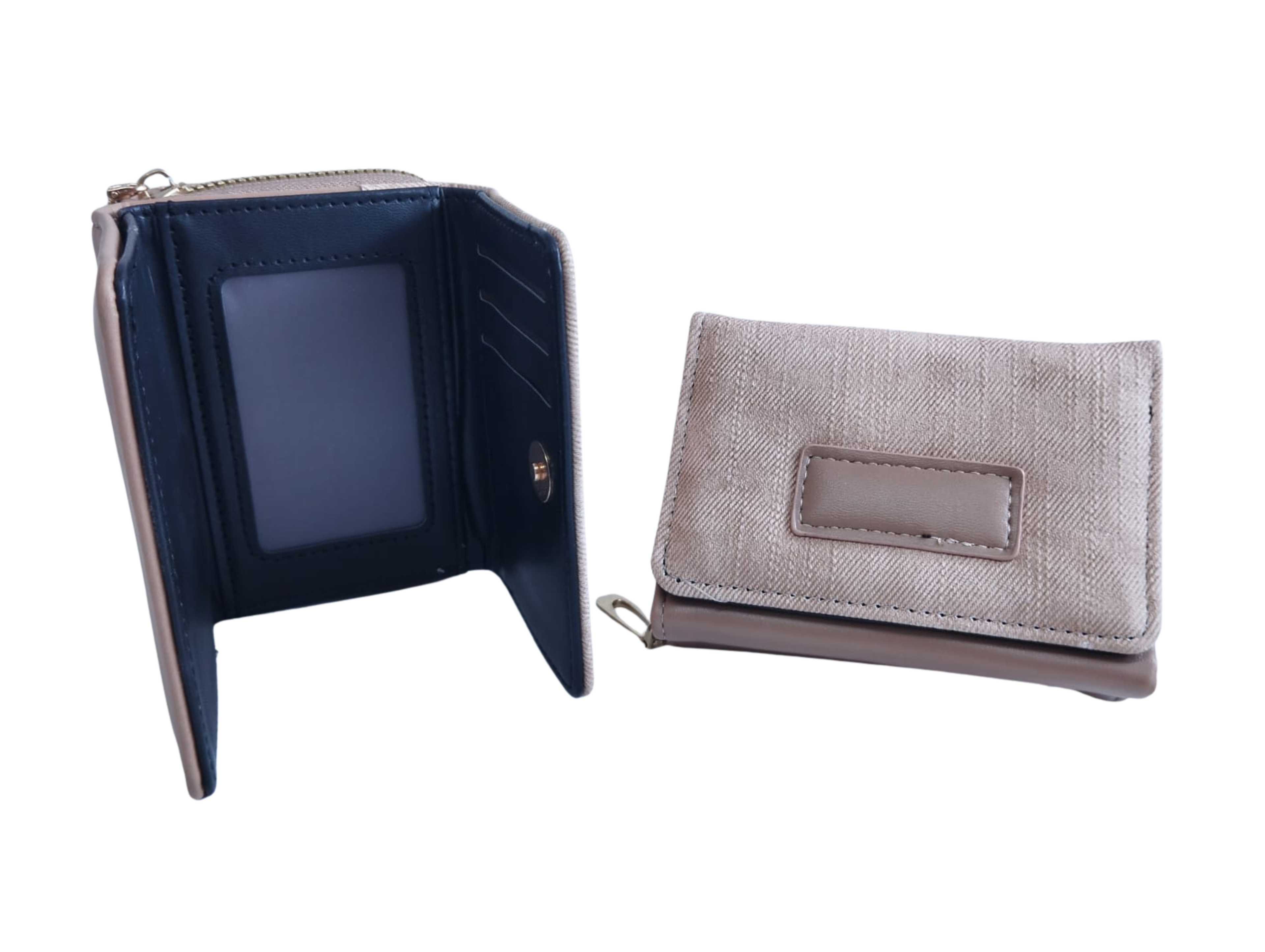 Cartera para Dama Color Marrón con Rectángulo Liso al Centro Inferior - Vinipiel