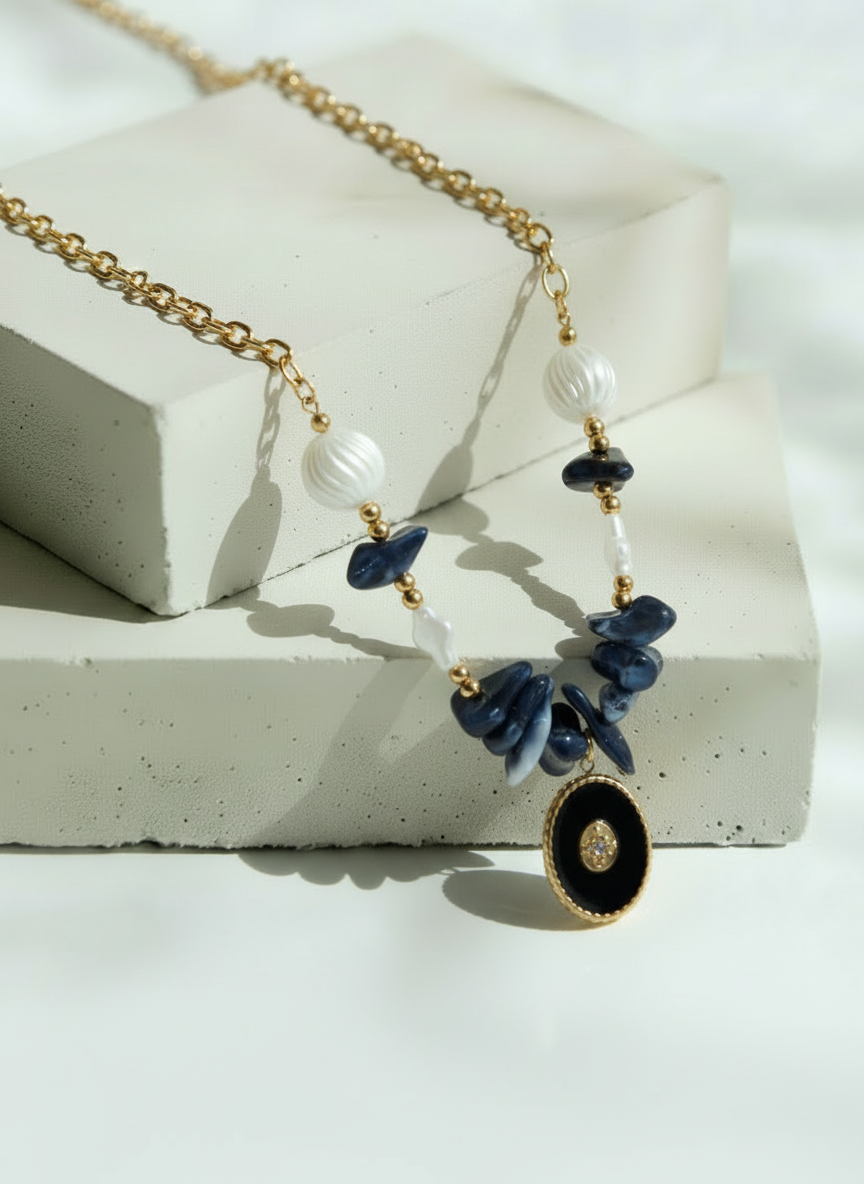 Collar Dorado Piedras Azules con Dije Ovalado Azul Marino - Acero Inoxidable