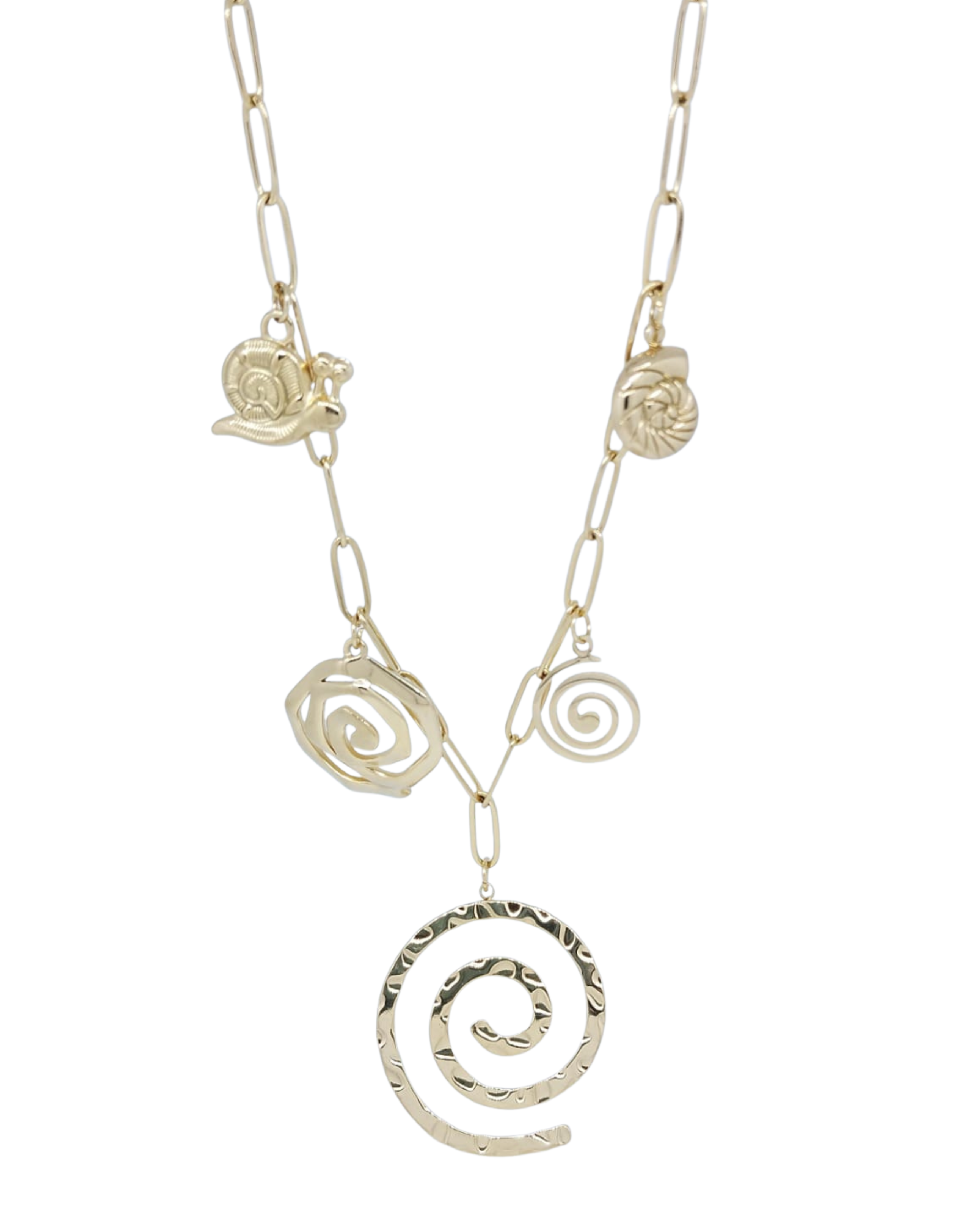 Collar Dorado Conchitas de Mar y Espiral al Centro - Acero Inoxidable