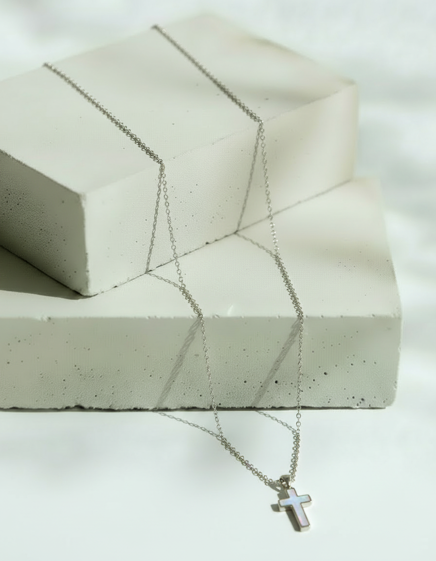 Collar Plateado Cruz - Acero Inoxidable