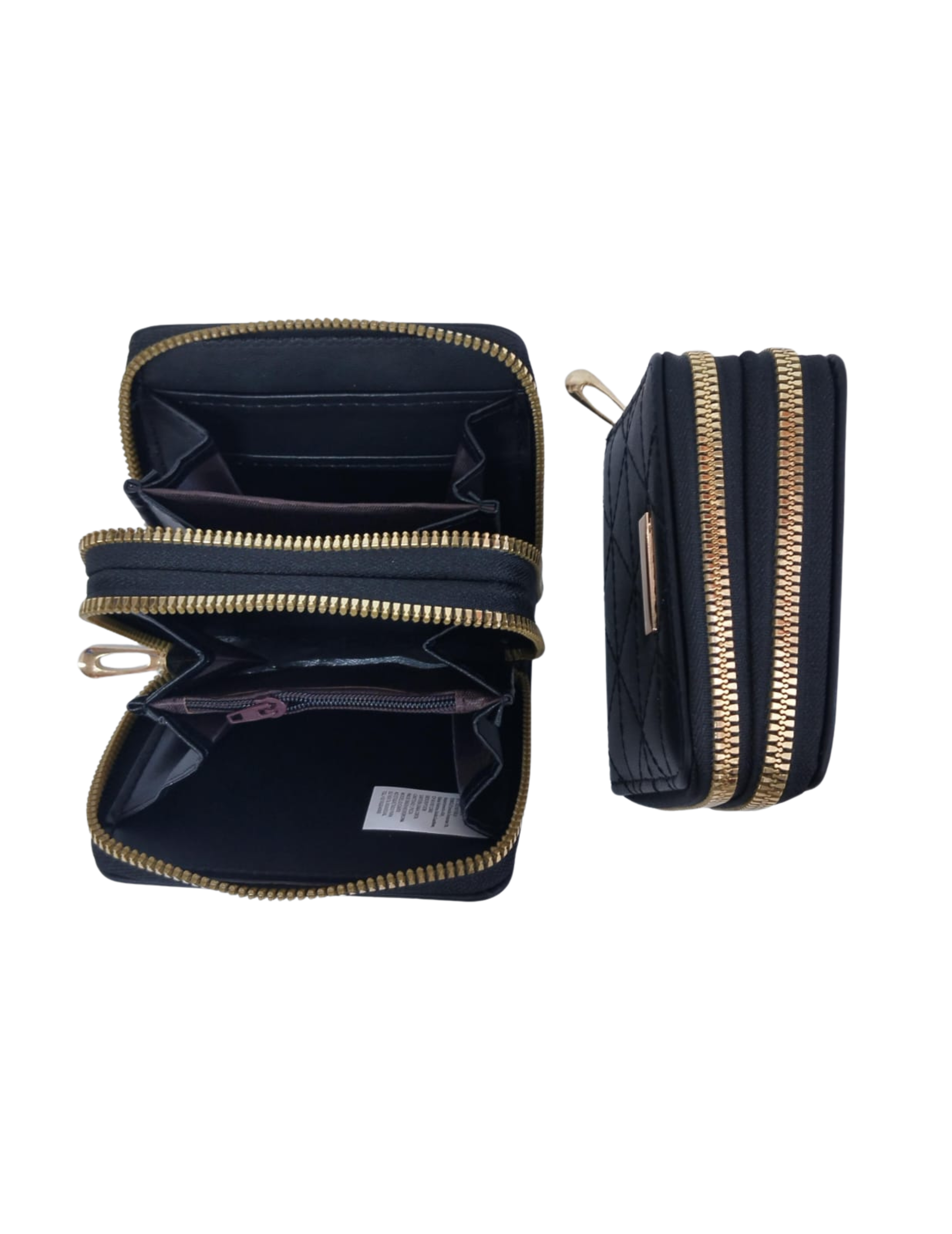 Cartera negra con rombos y placa dorada al centro superior - Vinipiel