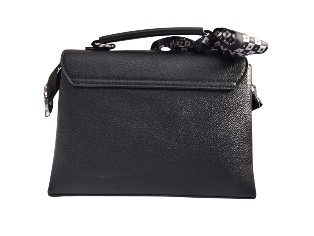 Bolsa negra con broche geométrico & pañoleta de corazones - Vinipiel