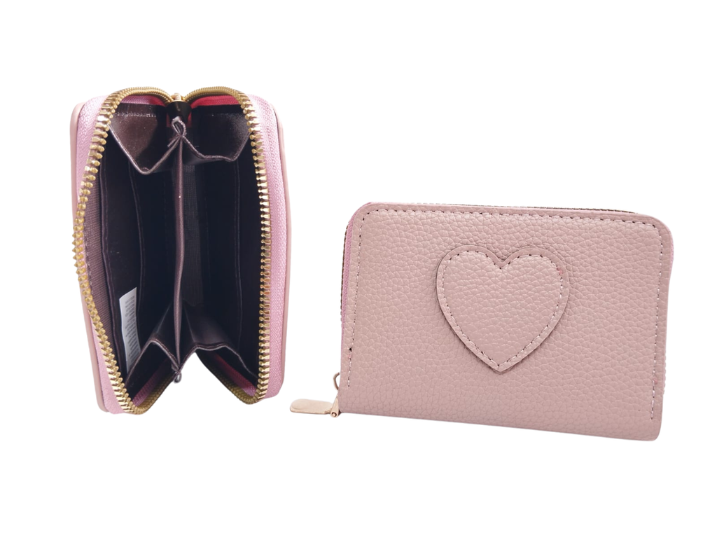 Cartera rosa con textura y corazón al centro - Vinipiel