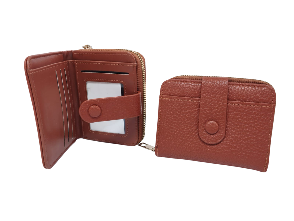 Cartera marrón texturizada con broche de botón - Vinipiel