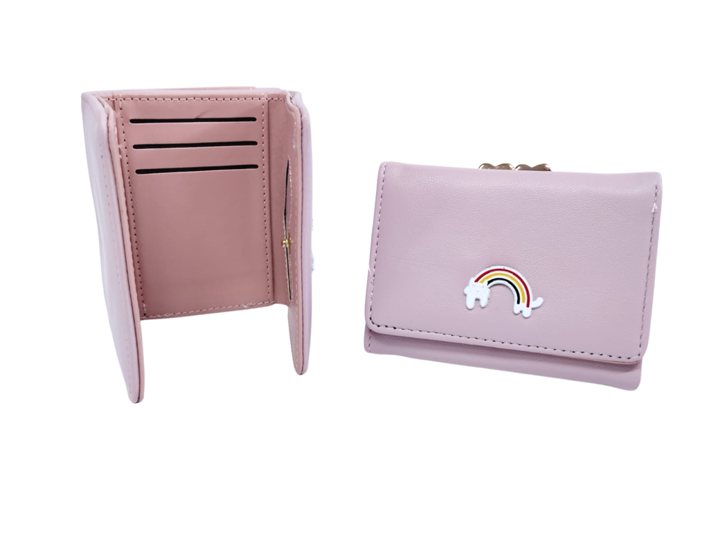 Cartera rosa con broche de arcoíris e interior rosa y corazón - Vinipiel