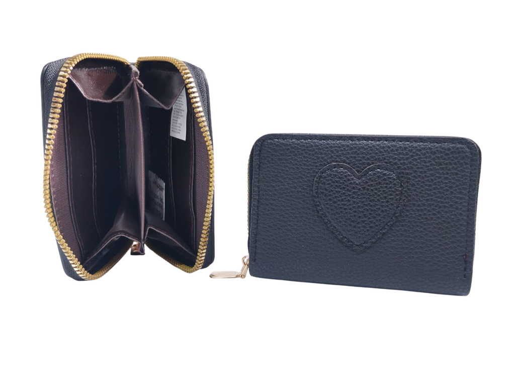 Cartera negra con textura y corazón al centro - Vinipiel
