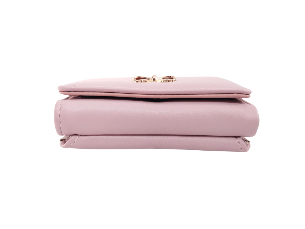 Cartera rosa con broche de moñito dorado e interior rosa y corazón - Vinipiel