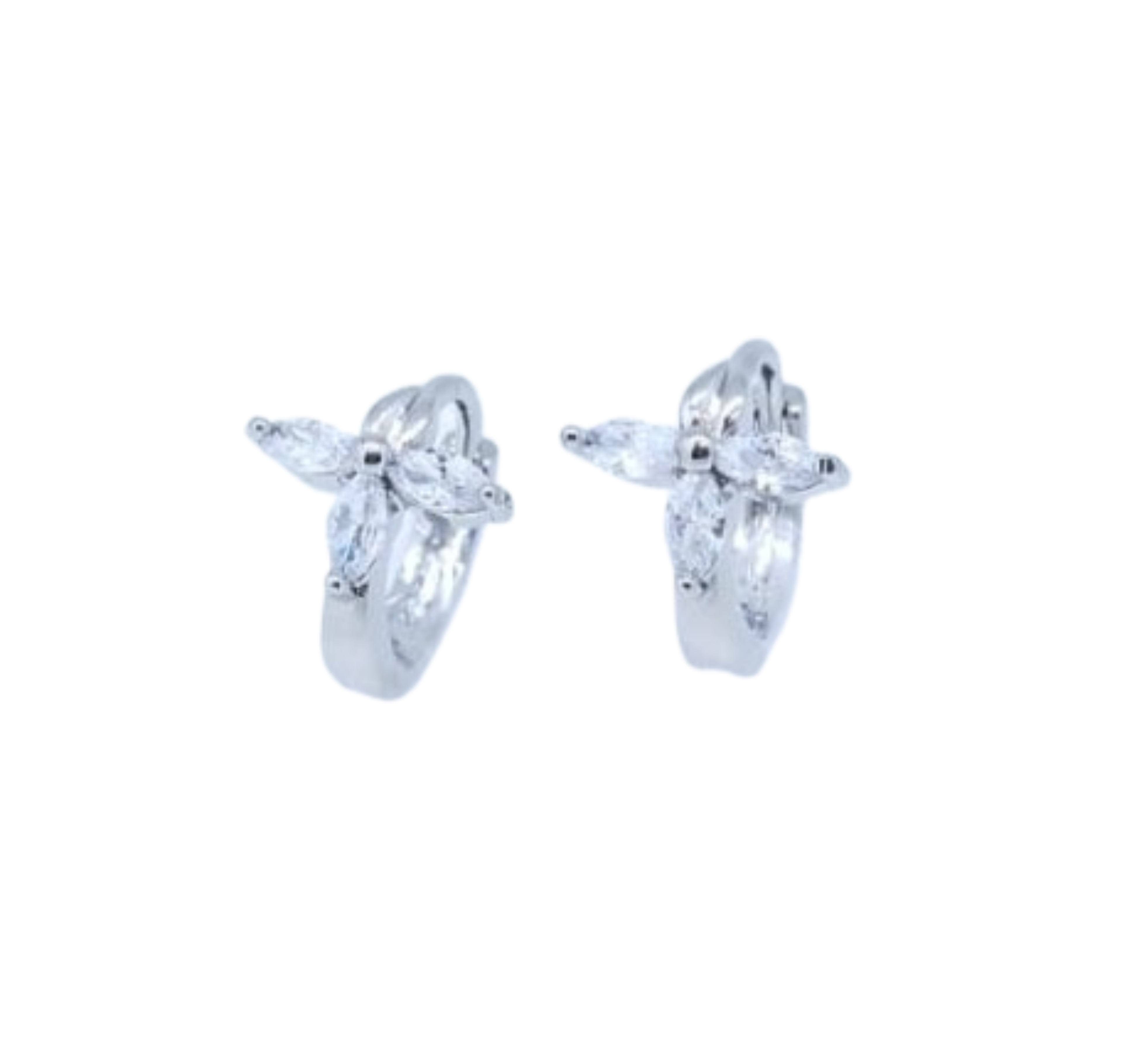 Huggie Plateada 3 Brillos Ovalados - Acero Inoxidable