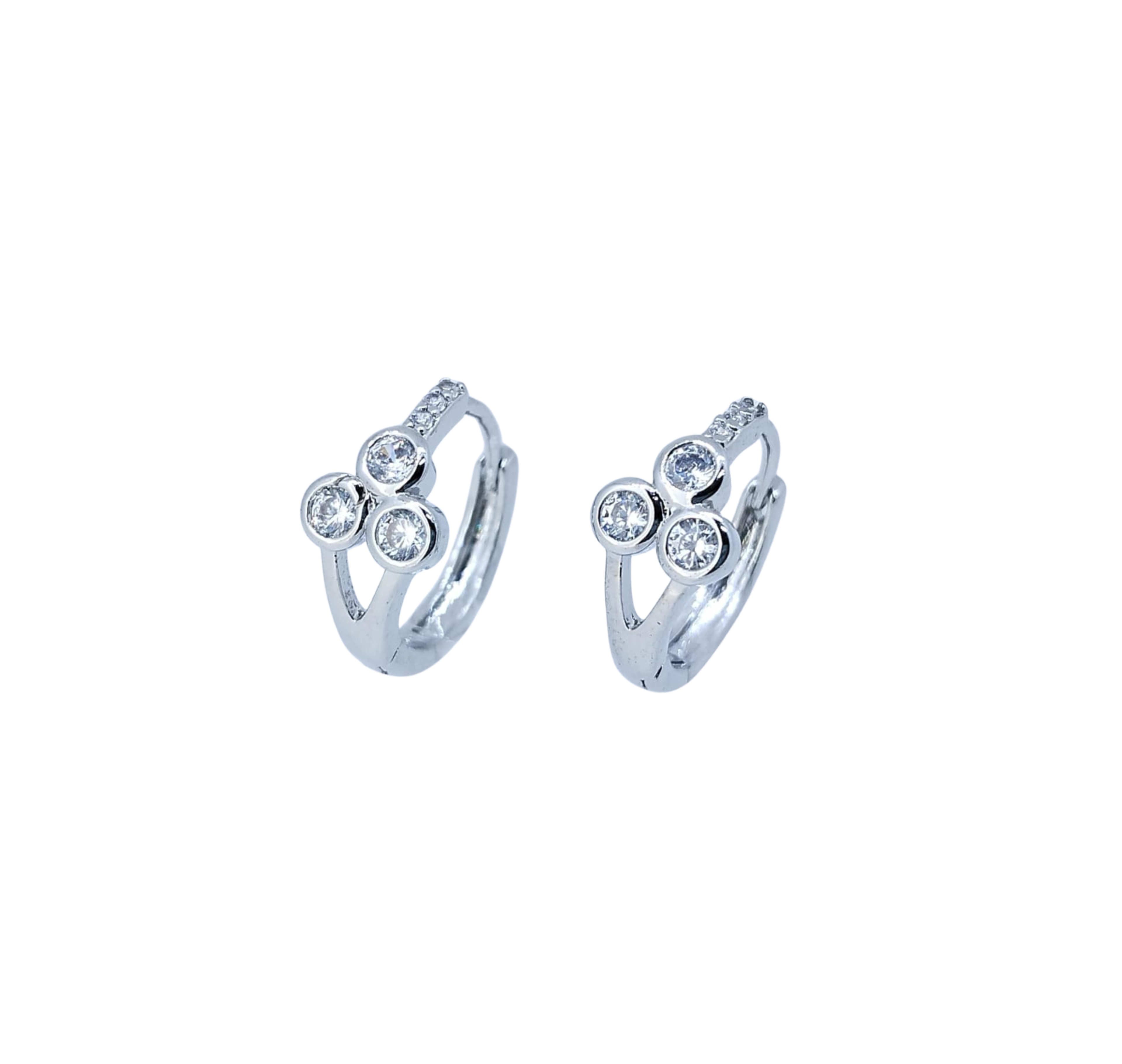 Huggie Plateada 3 Mini Brillos en Círculo - Acero Inoxidable