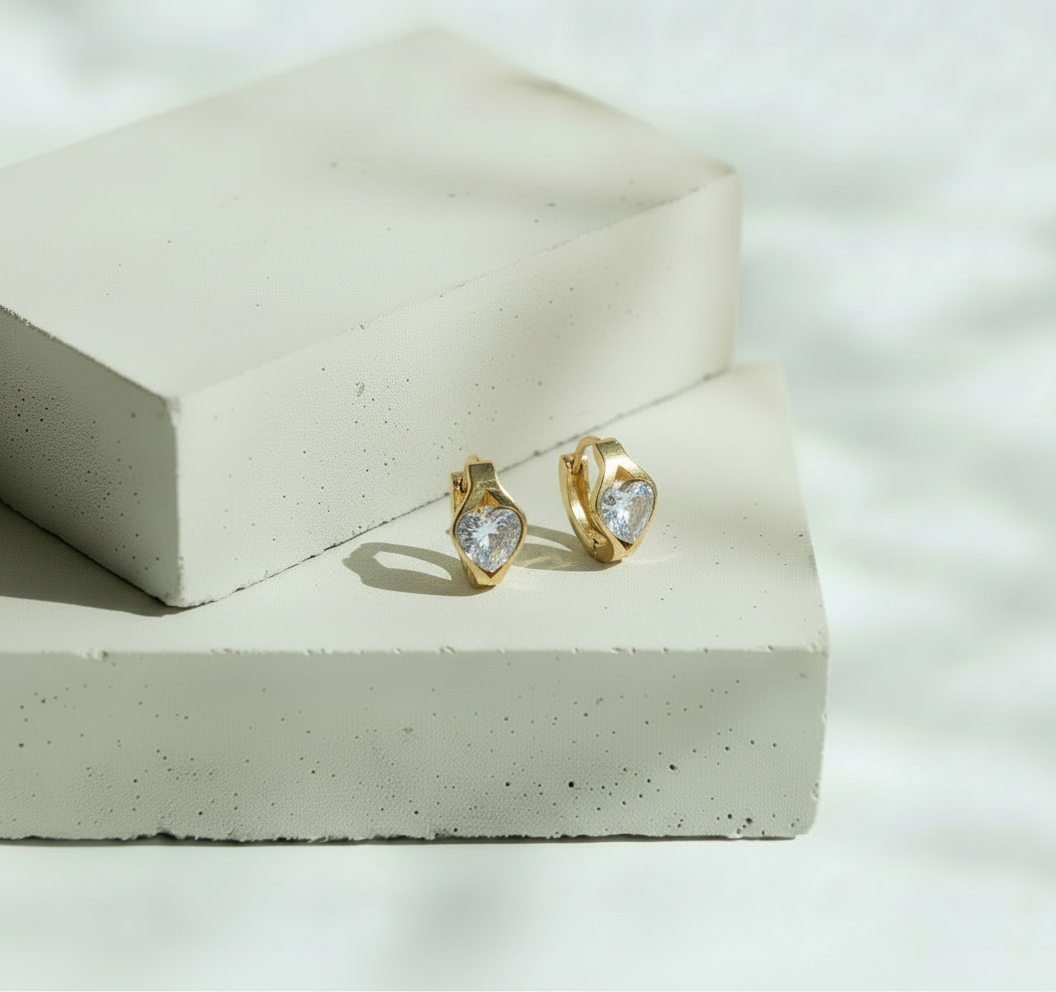 Huggies Doradas con Brillo Corazón - Acero Inoxidable