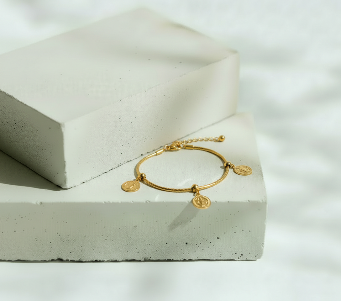 Pulsera Dorada 3 Monedas San Benito - Acero Inoxidable