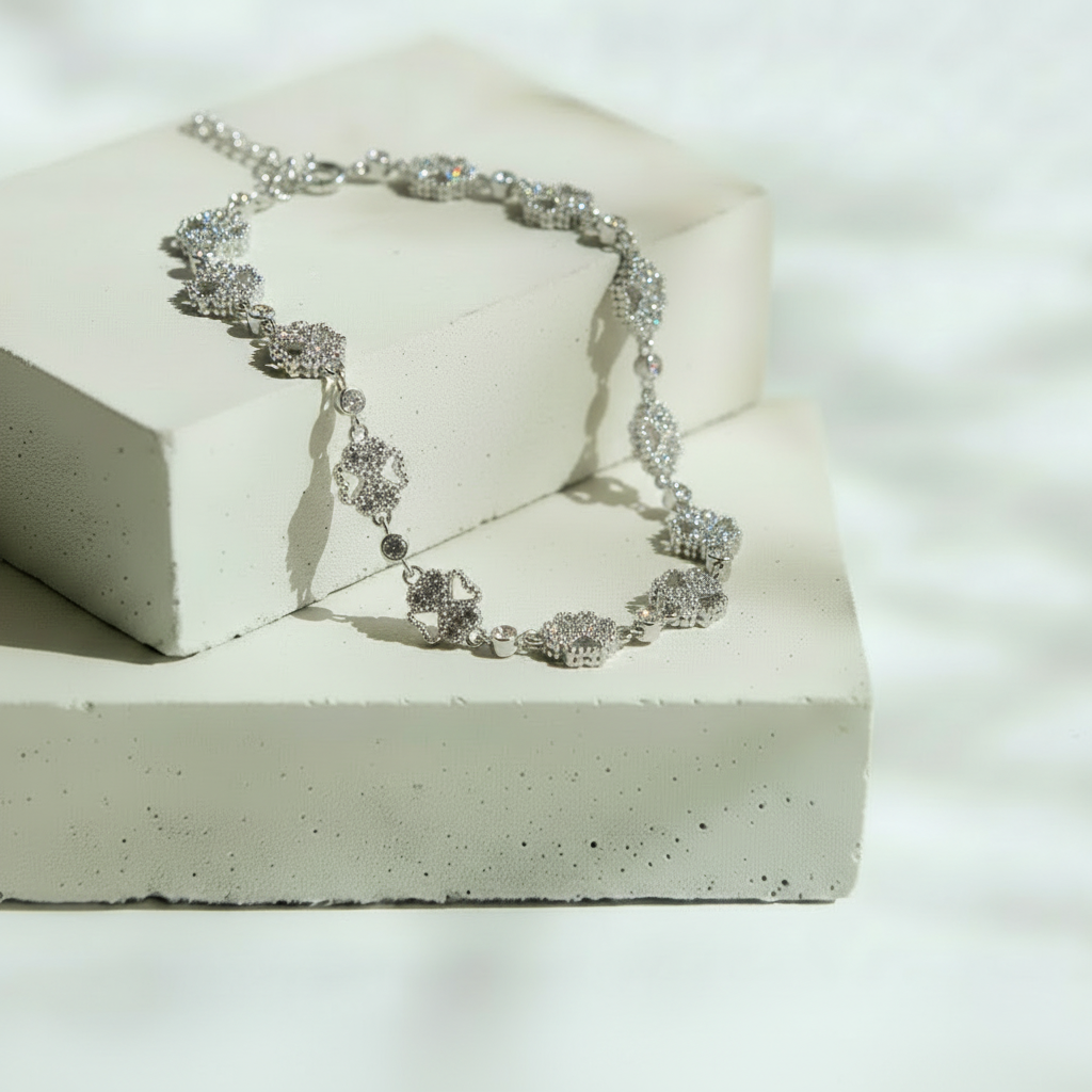 Pulsera Plateada Trébol con Brillos – Plata Italiana