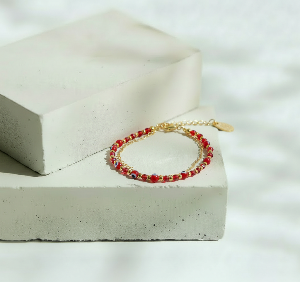 Pulsera Doble Cadena y Ojos Turcos en Color Rojo - Chapa de Oro