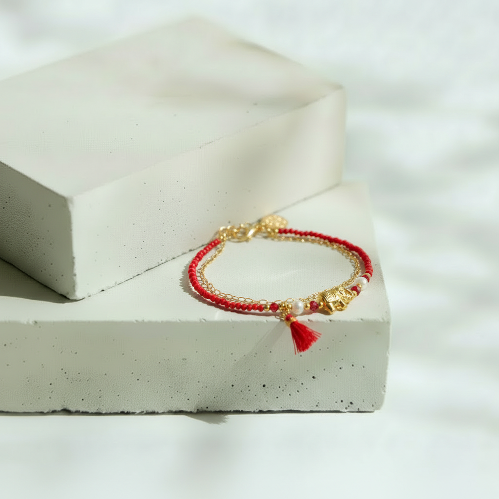 Pulsera Doble Cadena y Bolitas Rojas con Dije Elefante - Chapa de Oro